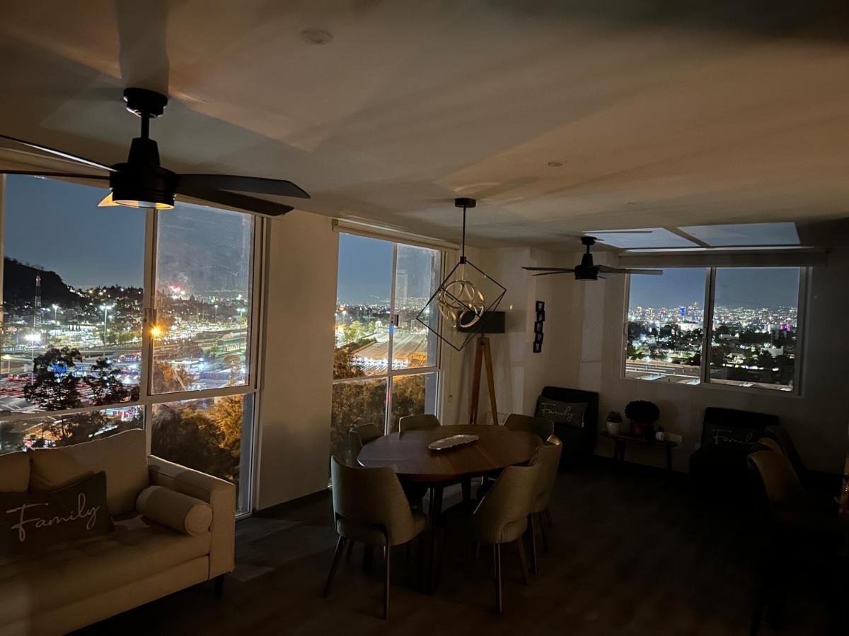 Entire Luxurious Apartment In Shopping Mall Мехико Экстерьер фото