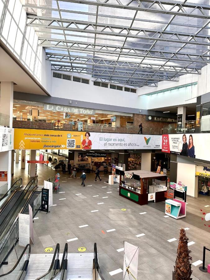 Entire Luxurious Apartment In Shopping Mall Мехико Экстерьер фото